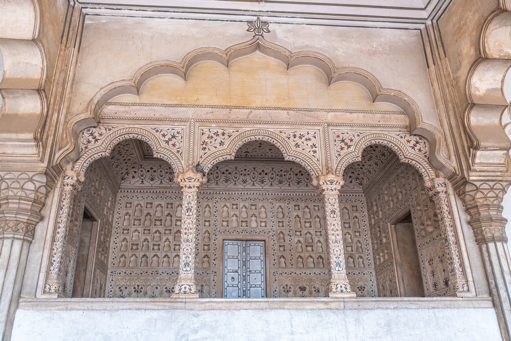 Guida alla visita dell’Agra Fort terrazza con archi