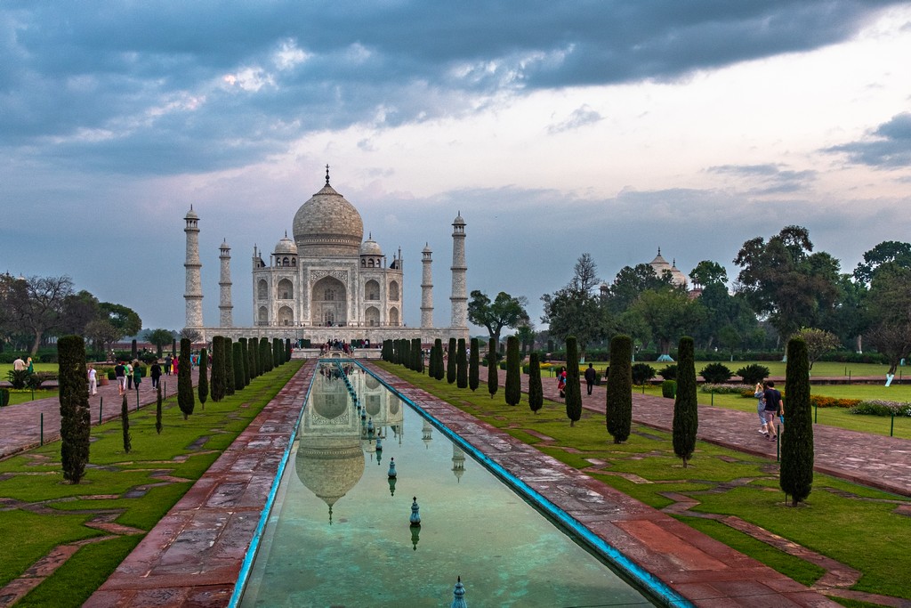 Fotografare il Taj Mahal monumento all'alba