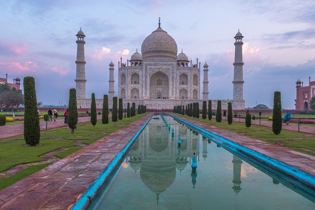 Fotografare il Taj Mahal riflesso nell'acqua