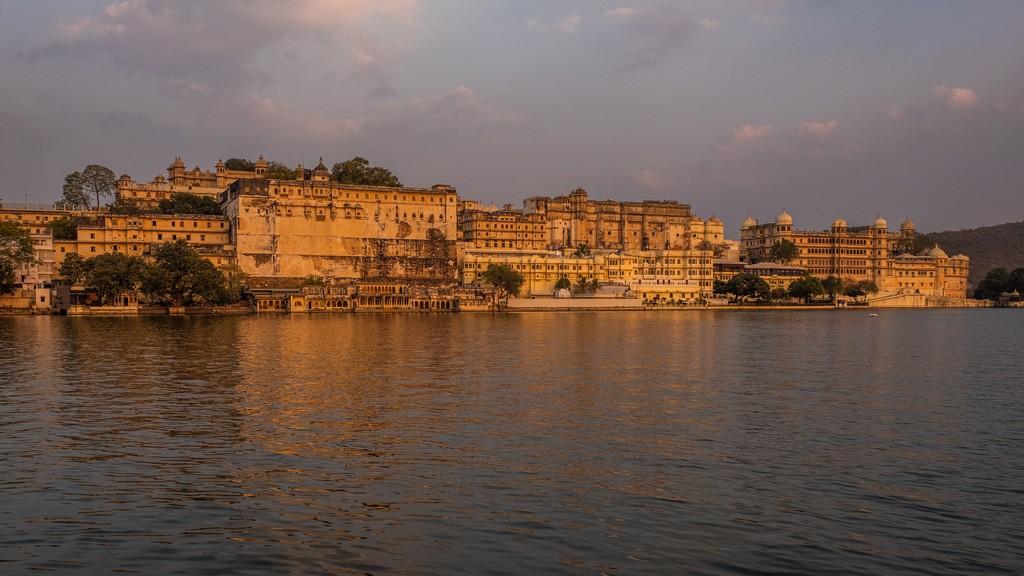 5 cose da fare a Udaipur tramonto sul city palace