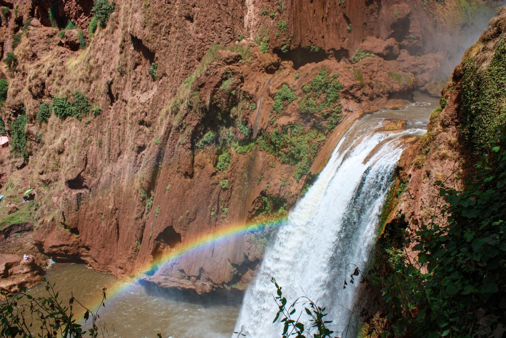 itinerario in Marocco in una settimana cascata con arcobaleno