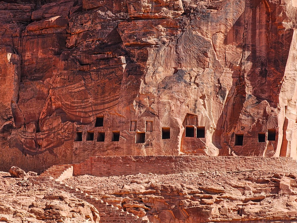 Cosa vedere ad AlUla tombe nella roccia