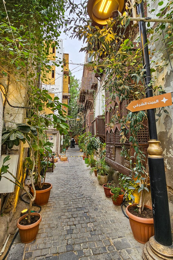 edificio antico con balconcini